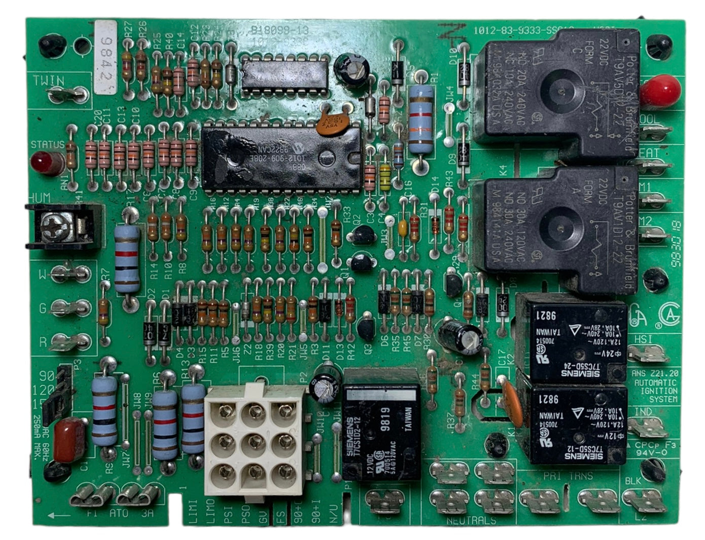 Goodman B18099-13 1012-933C Furnace Control Board