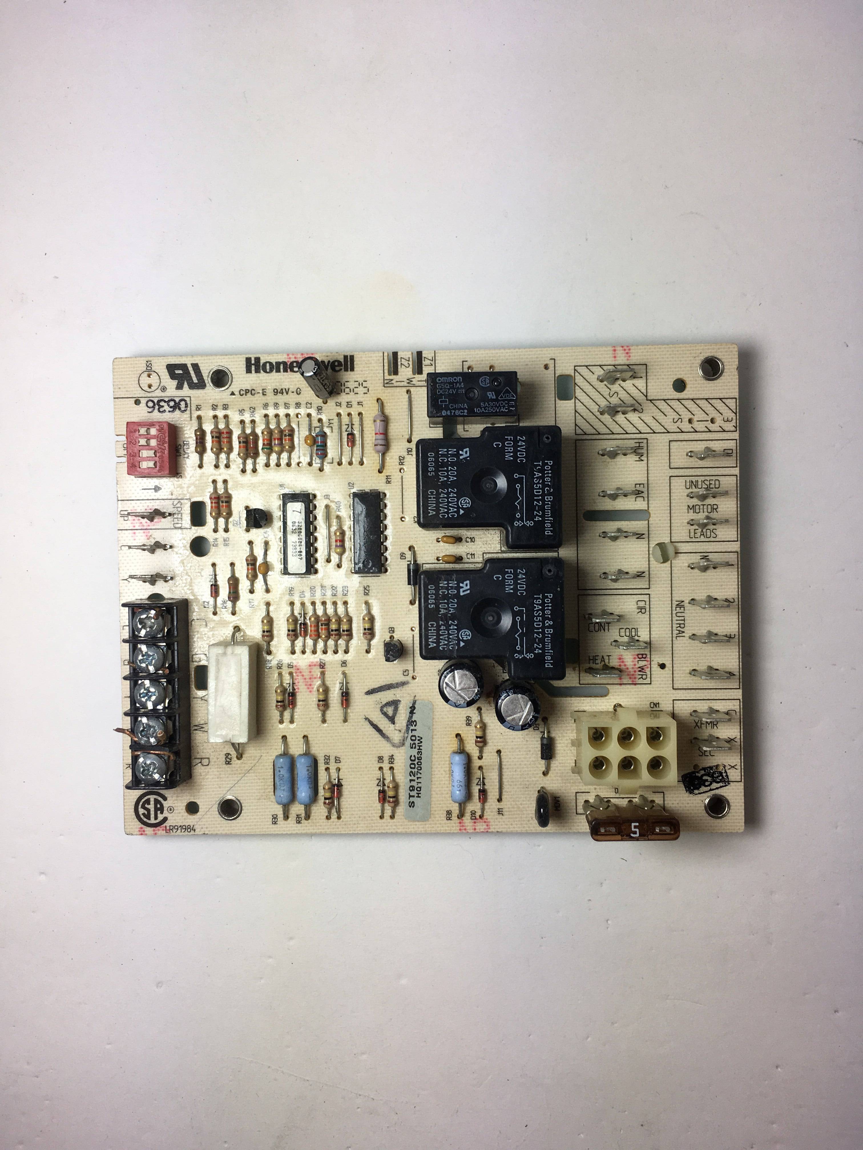 Honeywell ST9120C5013 Furnace Control Board