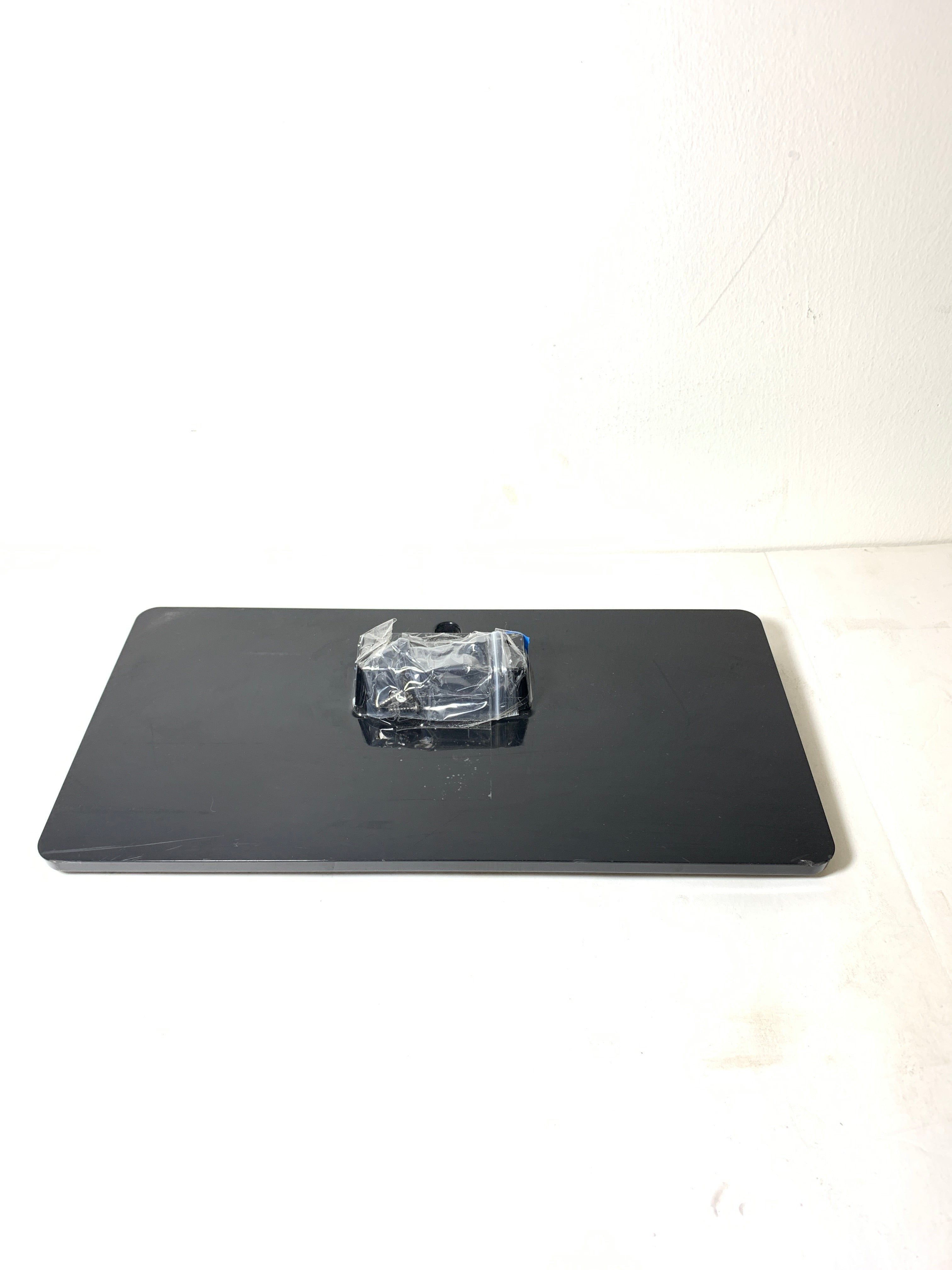 Emerson LE320EM3 TV Stand/Base