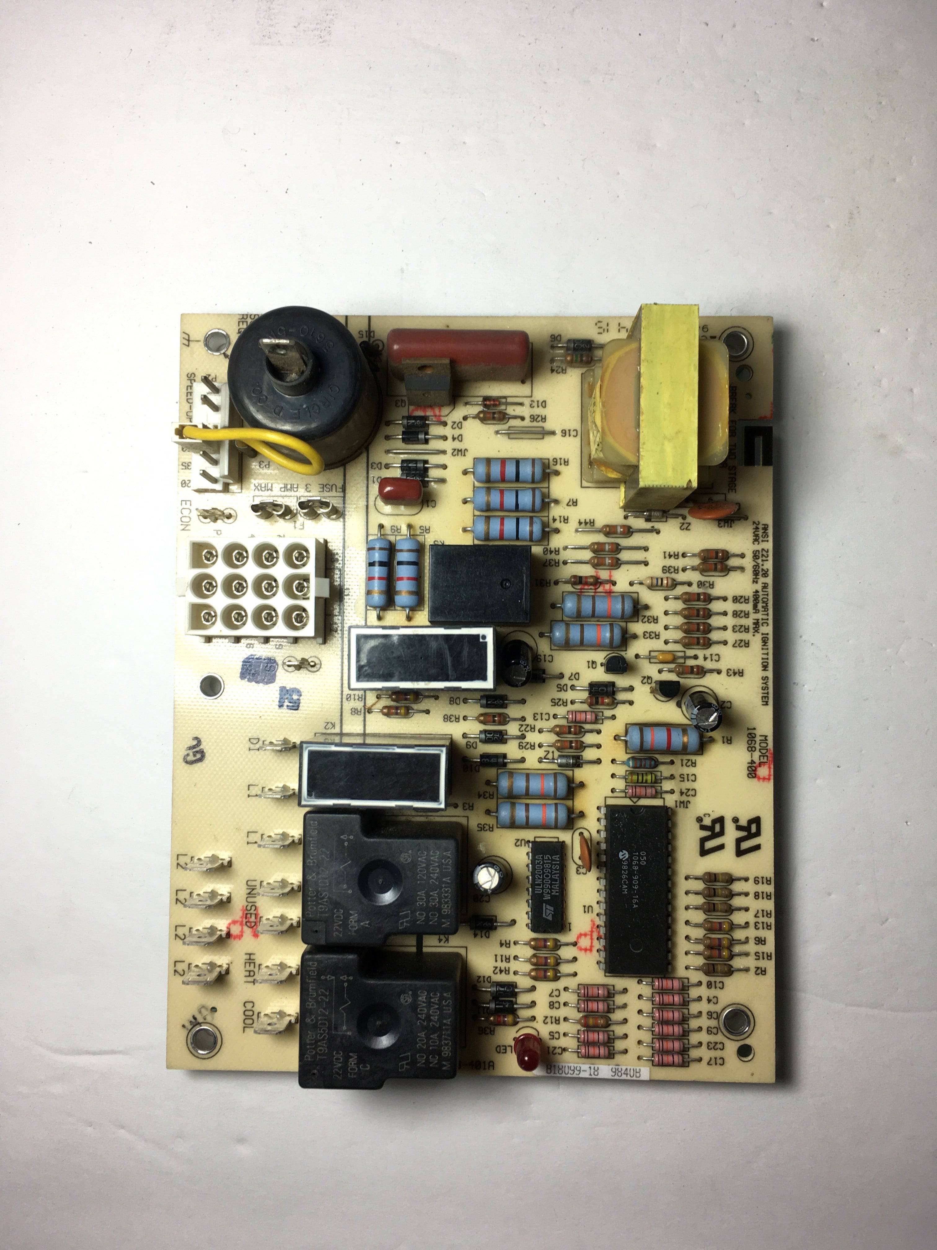 Goodman B18099-18 (1068-83-401A) Control Board