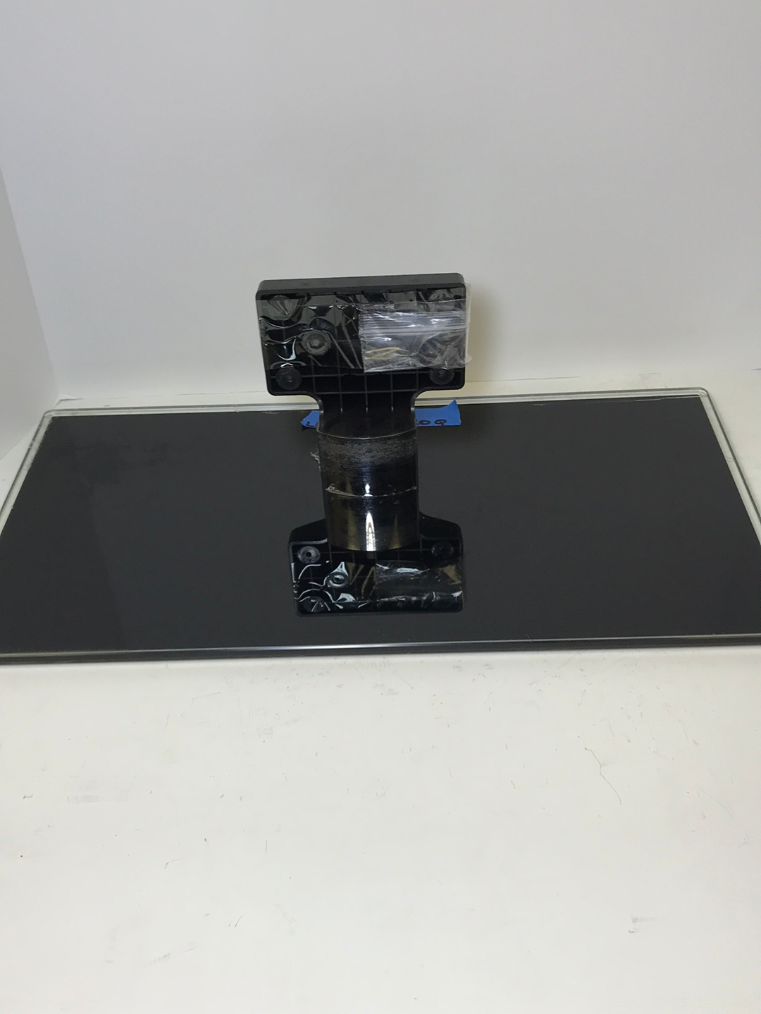 RCA LED52B55R120Q TV Stand/Base