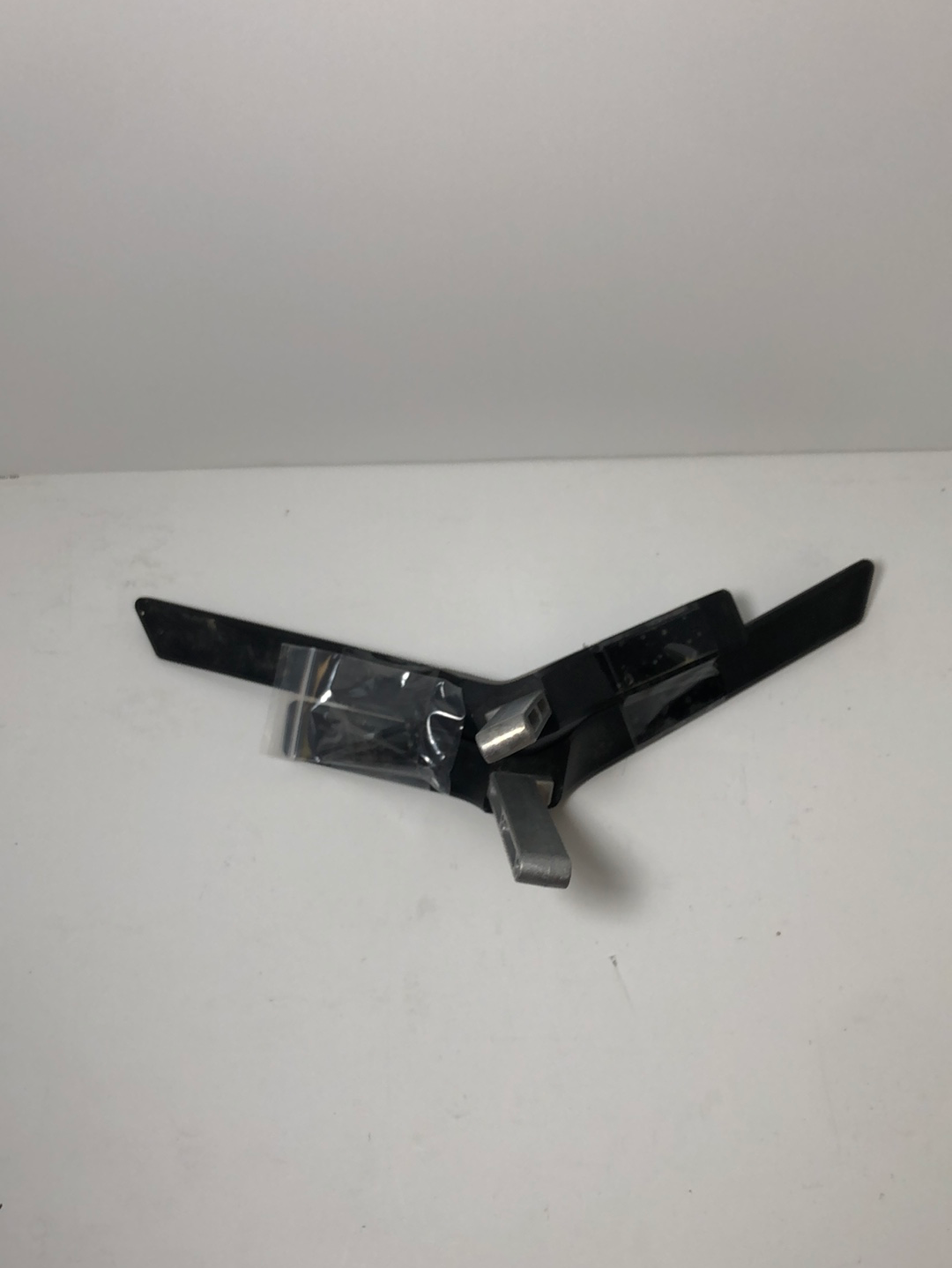 Haier 65E3550 TV Stand/Legs