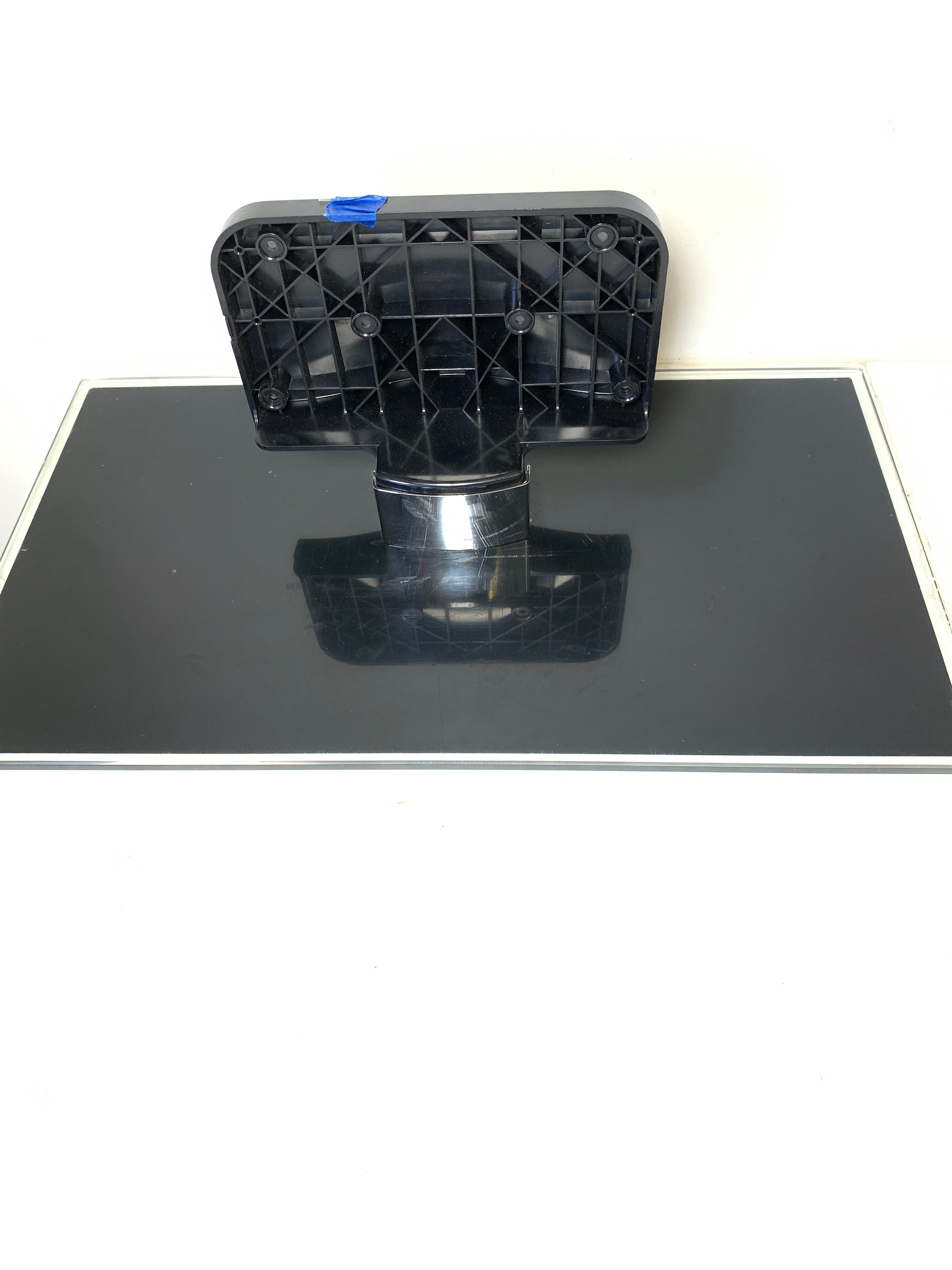 RCA LED60B55R120Q TV Stand/Base