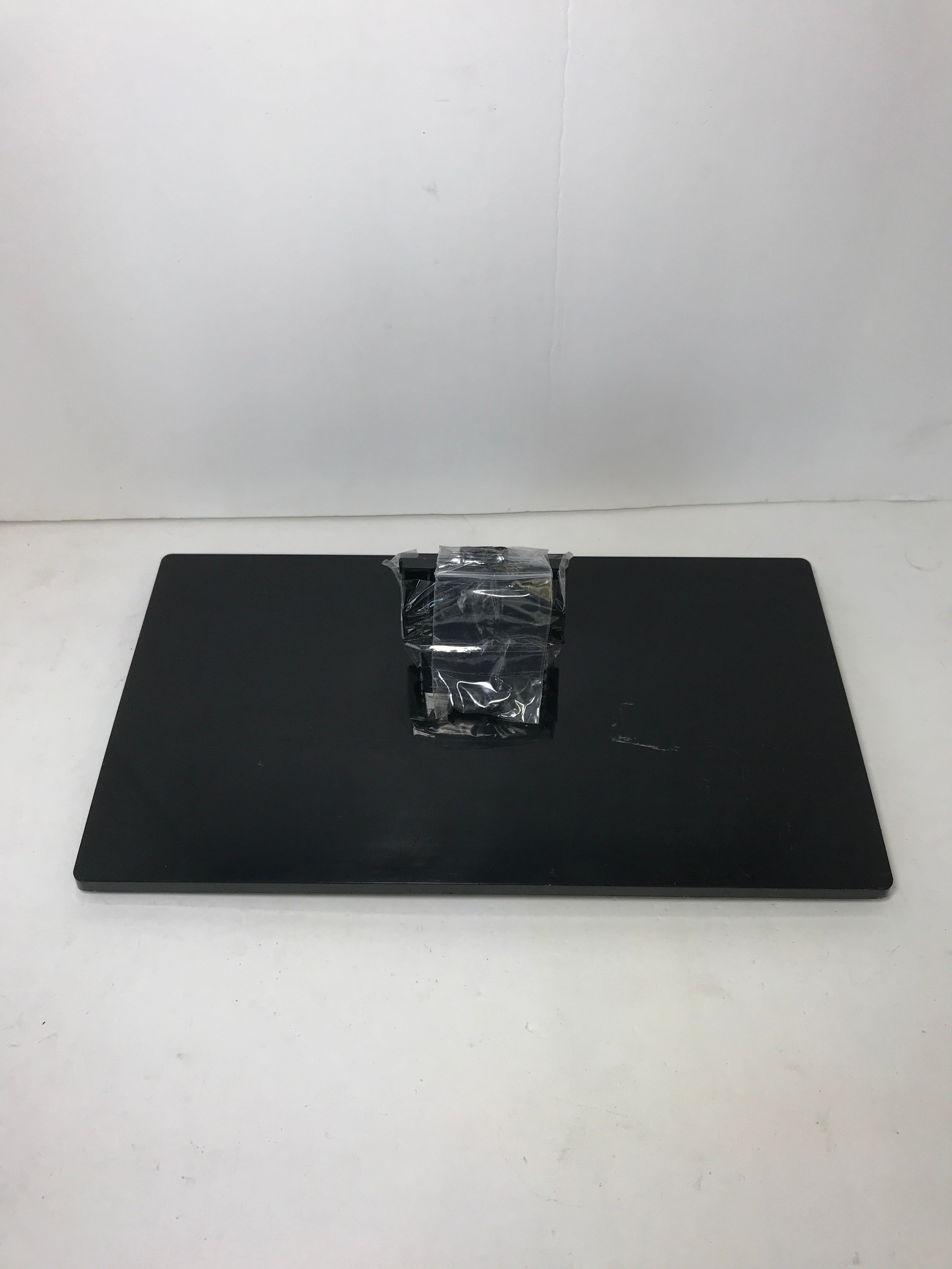 Insignia NS-32D312NA15 TV Stand/Base